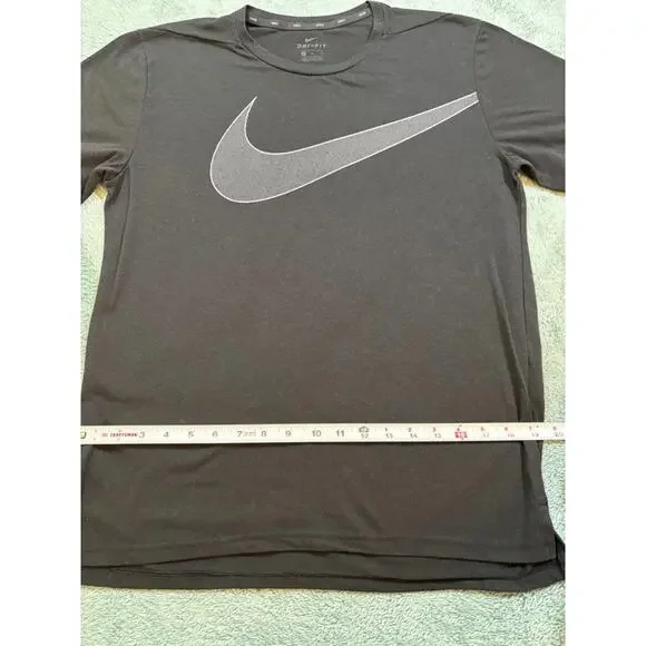 Nike Dri-FIT Black Big Swoosh Athletic T-Shirt Size US UK Medium - Picture 5 of 7